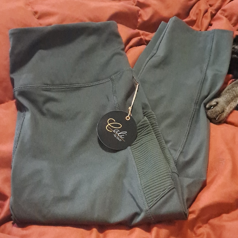 Women Green Pants